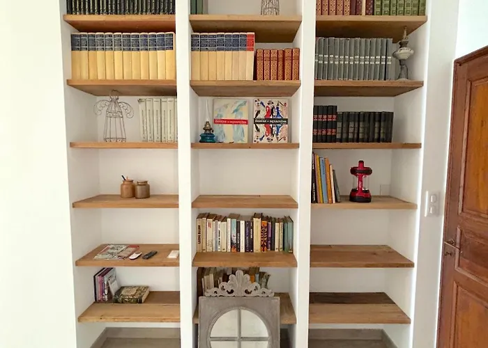 Vinosa 公寓 阿勒里亚